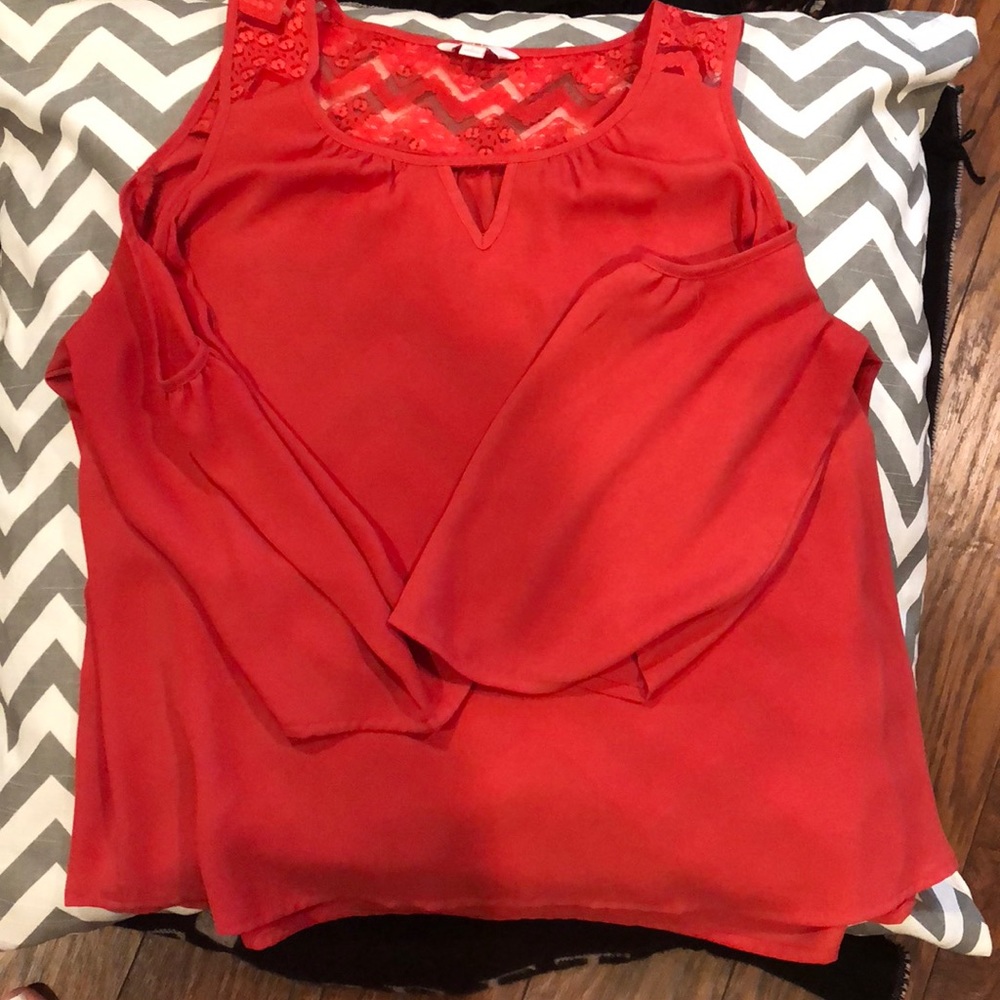Hot pink top with the shoulders cut out!